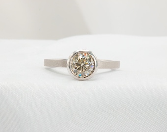 1.21 Carat Round Brilliant Diamond in 14k White Gold Contemporary Solitaire Ring