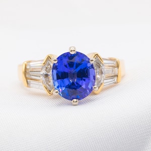 Vintage 14k Yellow Gold Tanzanite & Diamond Ring