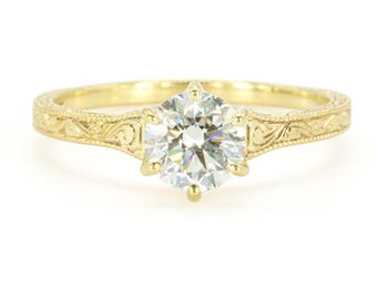 GIA Certified 0.90 Carat Round Brilliant Diamond in 18K Yellow Gold Ring