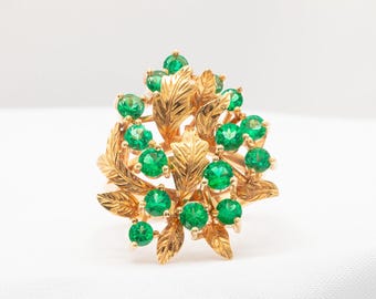 Vintage 18k Yellow Gold 1.39 Carat Fine Colombian Emeralds Flower Ring
