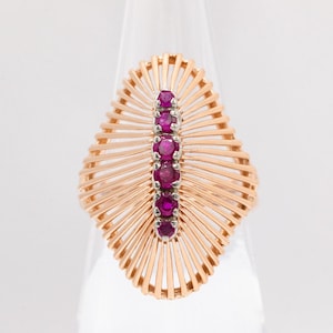 Vintage 18k Yellow Gold Ruby Ring