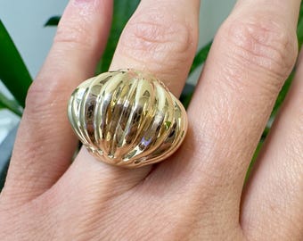 Vintage 14k Yellow Gold Ridged Dome Ring
