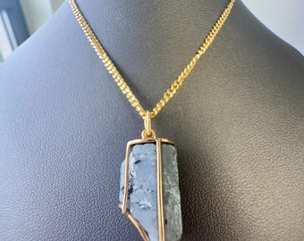 23.5CT GIA Certified Rough Alexandrite Necklace in 14K Yellow Gold
