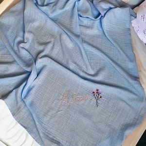 Personalized Hand Embroidered Baby Swaddle Baby Blanket with Name-Cotton Muslin Gift for Baby, Mothers Day Gift zdjęcie 6