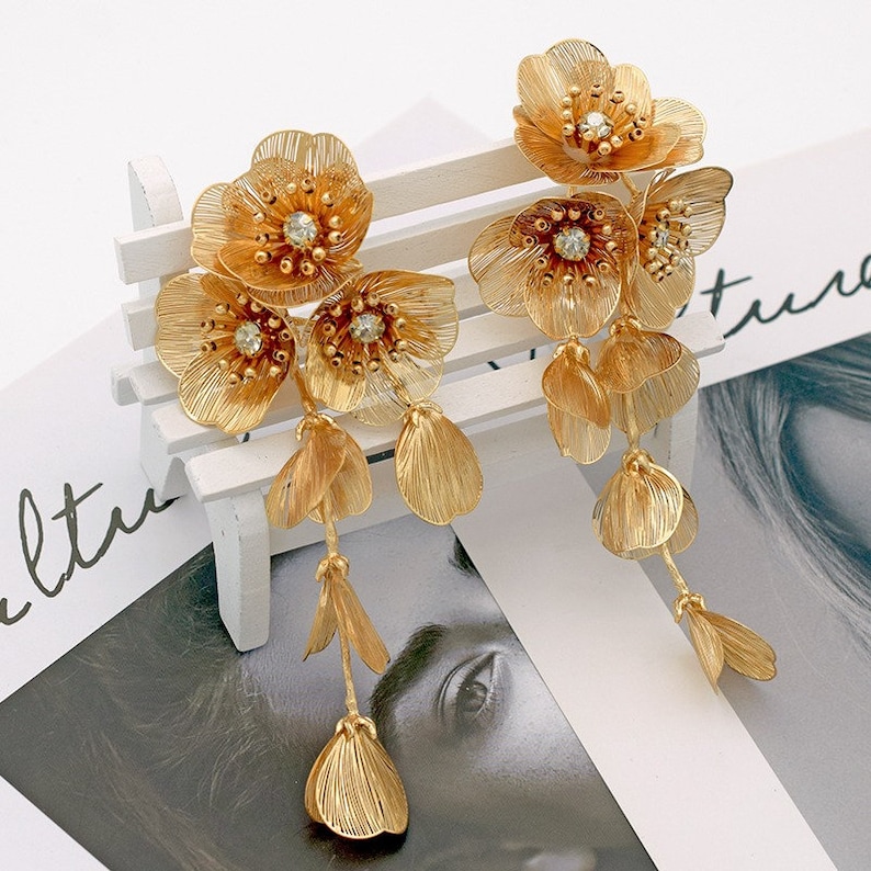 Hawaiian Plumeria Flower Earrings & Necklace Set - Bohemian Summer Beach Jewelry For Women - View #2