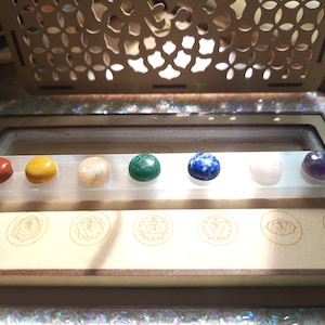 Stunning Chakra Crystals Set of Chakra Stones with Selenite Charging Plate