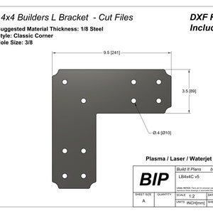 Puede incluir: Un soporte en L de metal negro con esquinas redondeadas y varios agujeros. El soporte mide 241 mm de largo y 89 mm de ancho. El soporte está etiquetado con "Flat 4x4 Builders L Bracket - Cut Files" y "DXF Files Included!" El soporte también está etiquetado con "Plasma / Laser / Waterjet Files" y "BIP" con el texto "Build It Plans LB4x4C v5 builditplans.ca". El soporte está etiquetado con el texto "SHEET SIZE QUANTITY A" y "LEGAL NOTICE: Plans are for personal use only. Do not copy or reproduce these drawings or associated files without permission." El soporte está etiquetado con el texto "DATE 2024-03-11 SCALE 1:2 UNITS INCH[mm] SHEET 1/1".