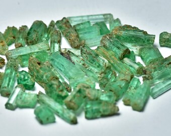 天然の小さなエメラルド結晶 パンジシール アフガニスタン産 7.40