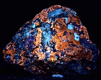 天然蛍光グリーンソーダライトクリスタルクラスター 740 グラム - Etsy