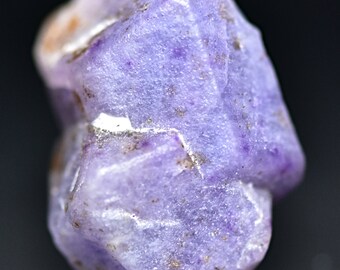 Unique Fluorescent Phosphorescent Color change Terminated twin Hackmanite crystal 40 Carat