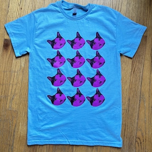 Screen Printed Cat T-Shirt - Light Blue Shirt / Pink Cats