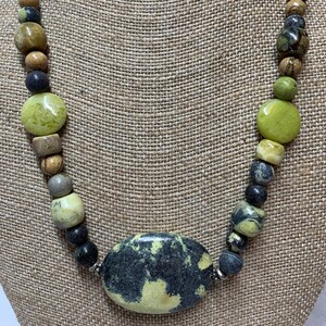 Pipestone Marble Beaded Necklace main image 0