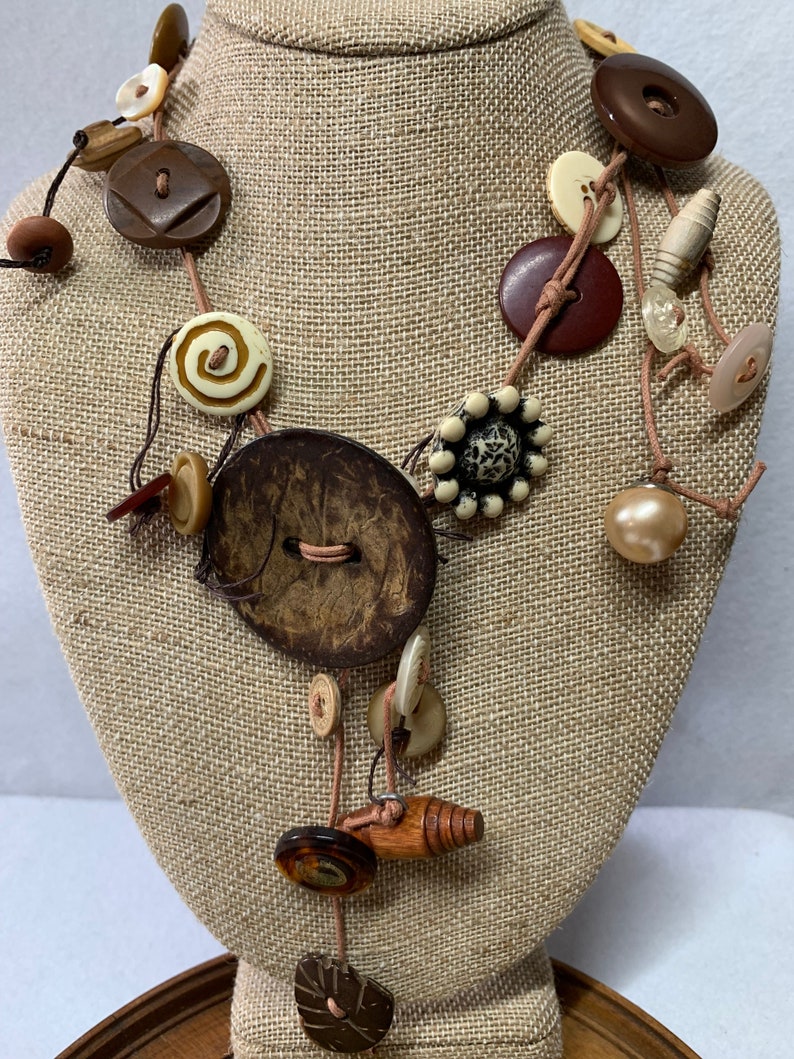 Vintage Button Necklace - Etsy