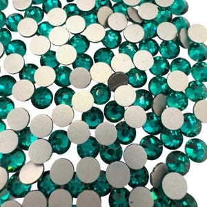 Green Zircon Non-Hotfix Glass Rhinestones (LIMITED BUY)