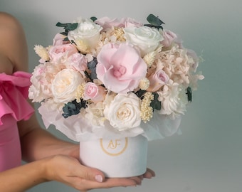 Flowers, Preserved Flower, Preserved Roses, Roses in box, Eternity Flowers, Flowers in vase, Preserved Bouquet, gift box, Roses, bouquet