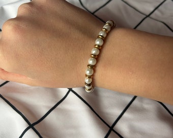 gold n pearls bracelet