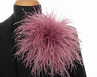 Broche en plumes d'autruche vieux rose : épingle vintage faite main (23 cm)