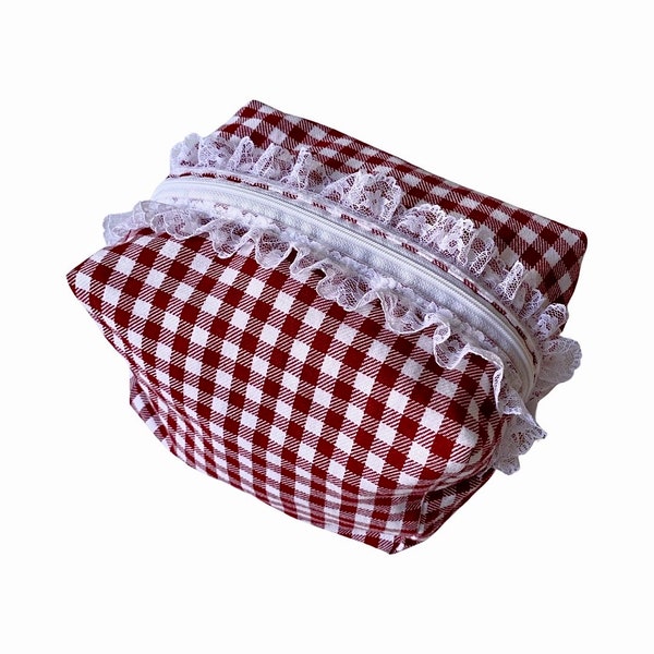 makeup bag / cosmetic pouch  | red gingham