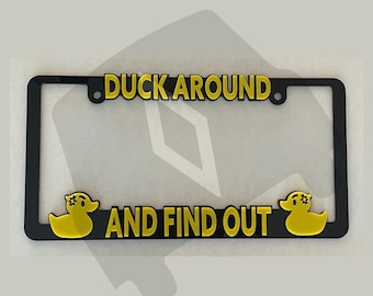 Agáchate y descubre el marco de la matrícula