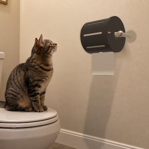 Toalettpappersskydd | Katt- och bebissäkert, medföljande rullskydd, passar de flesta hållare (svart eller vit) bild 1