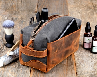 Personalized Dopp Kit in Leather and Waxed Canvas, Groomsmen Leather toiletry bag men, Logo Engraved Dopp Bag, Gift for Husband