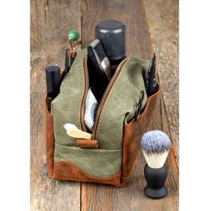 Kit Dopp en toile cirée pour homme avec poches en cuir / Trousse de toilette en cuir pour garçons d'honneur / Sac Dopp avec logo gravé / Cadeau pour papa
