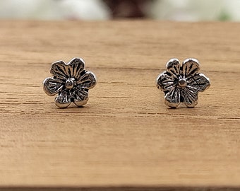 Boucle d'oreille à tige en forme de fleur classique oxydée en argent, bijoux floraux faits à la main, cadeau Sterling 925 pour bébé fille