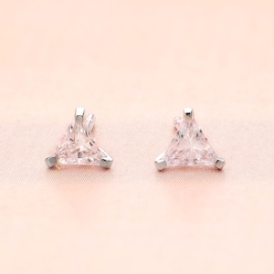 Sterlingzilver biljoen geslepen CZ oorknopjes: sierlijke minimalistische sieraden