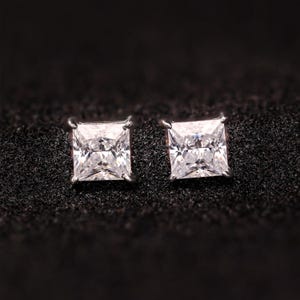 925 Sterling Silver Cubic Zirconia Princess Cut CZ Stud Earrings Elegant Square Sparkle Earrings, Minimalist Jewelry Gift for Women or Girls