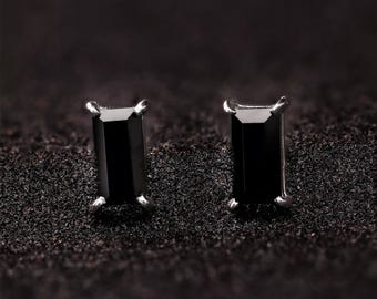 Ohrstecker aus Sterlingsilber mit schwarzen Zirkonia: Minimalistischer, geometrischer Schmuck