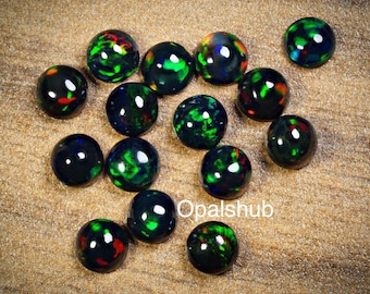 Cabujones redondos de ópalo negro etíope de 4 mm: lote de ópalo de fuego suelto