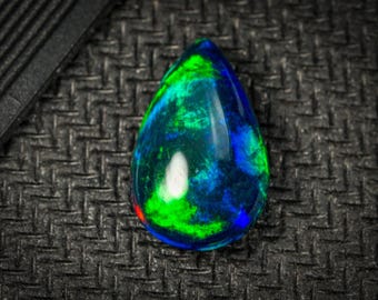 2.74 Carats Opale Noire Naturelle D'Éthiopie - Taille Poire - 13.97 X 8.00 Mm