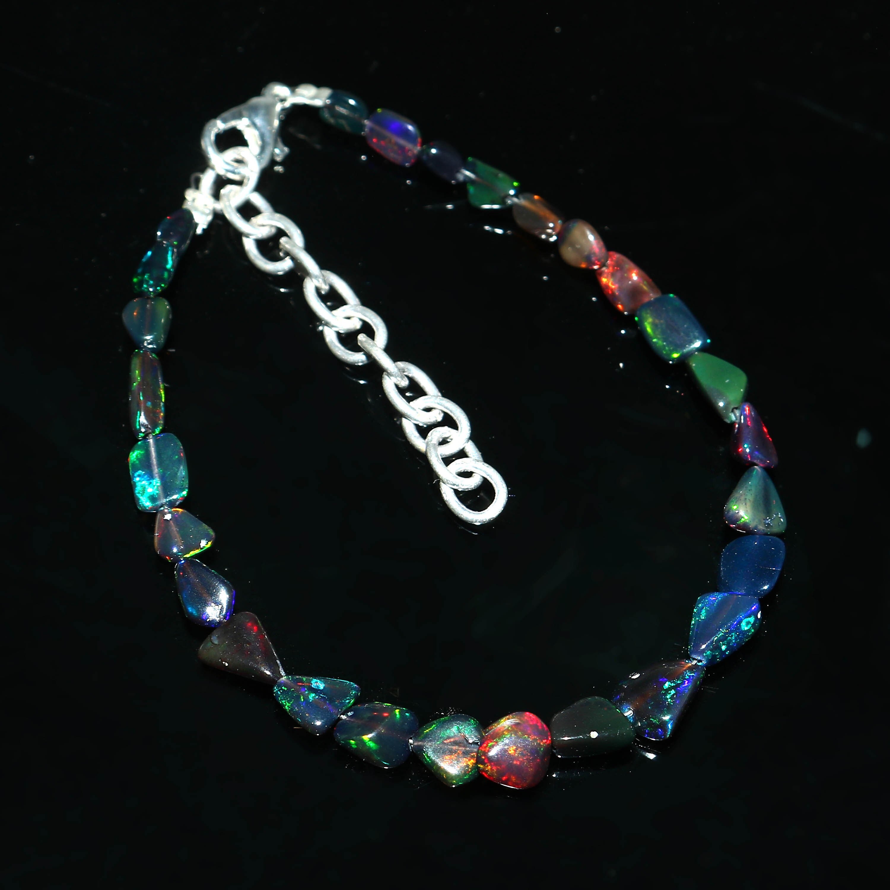 エチオピア産オパールタンブルビーズブレスレット：ファイアーオパール