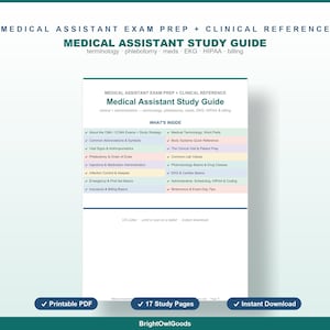 Op de afbeelding: Een medisch assistent studiegids met een inhoudsopgave over klinische en administratieve onderwerpen, waaronder flebotomie, EKG, HIPAA en facturering. De tekst bevat Medical Assistant Exam Prep + Clinical Reference.
