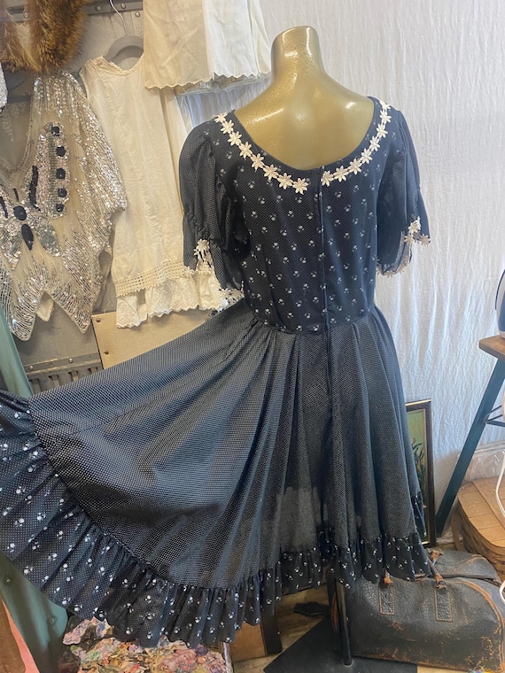 1980’s vintage black and white “cottage core” dress, … - Gem