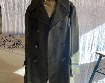 Vintage Military wool double breasted overcoat. Army green. sz. L
