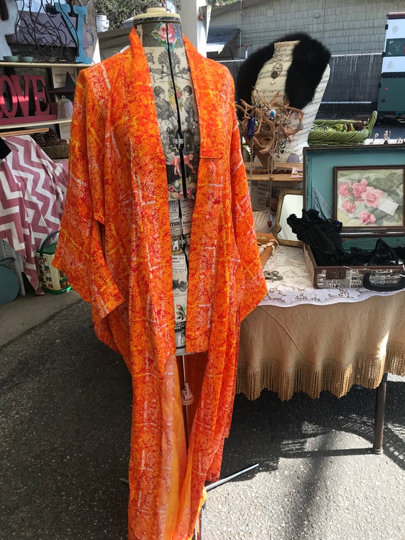 Beautiful true vintage silk kimono