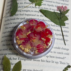 Pressad Blommig MagSafe Telefongrepp – Blommig Telefonställ, Initialberlock