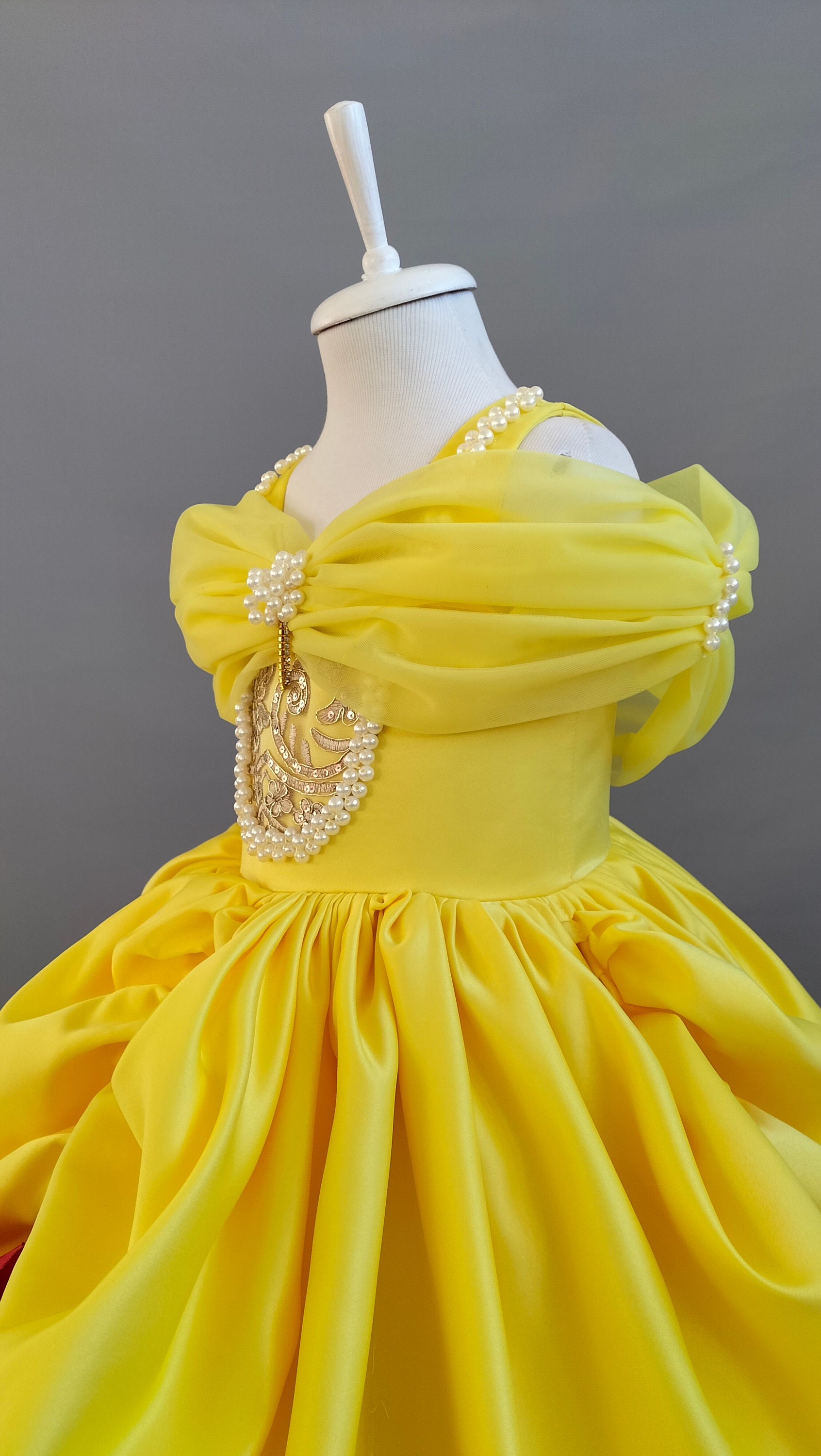 yellow princess dress Long Prom with Appliques Formal Dress PSK194 US4 / Yellow The skirt flows in layers of beautifully ruched tulle Ruffled Yellow Tulle Strapless High