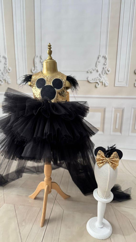 black and gold tutu dress Sequin Mouse Dress, Luxury Birthday Party Couture Outfit barbie wearing black dress Ball gown Asymmetric neckline Color:Pastel Yellow Texture