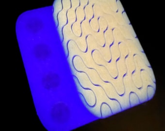 The Truchet in Glow in the Dark (pink/purple) Fidget Slider 3 click / Crunchy