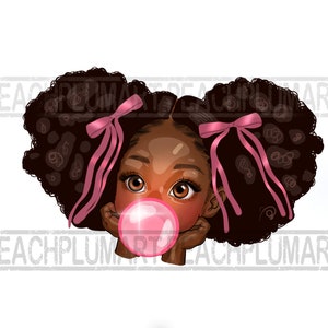 ピーカブーの黒人少女が風船ガムを吹いている PNG、かわいいピーカブーのアフリカ系アメリカ人少女がアフロパフの髪型をしているピンクの風船ガムの PNG クリップアート
