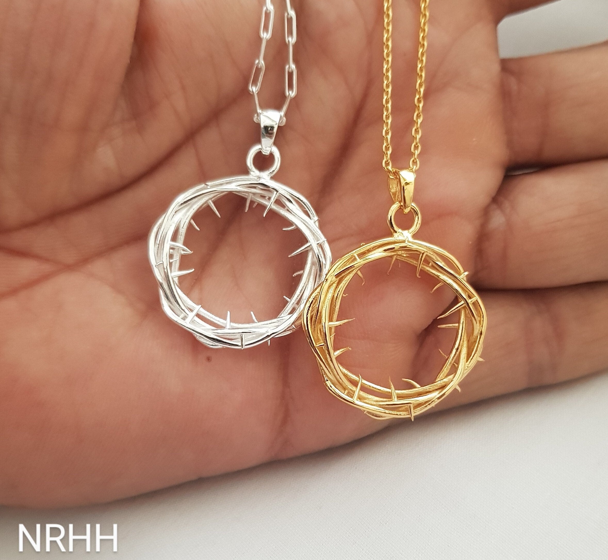 Gold crown of thorns pendant discount