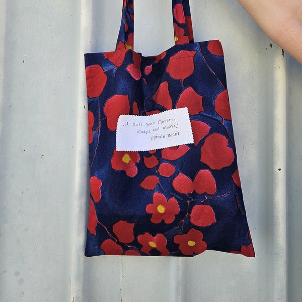 Blumen-Einkaufstasche aus recyceltem, nachhaltigem Stoff. Fügen Sie Ihr eigenes Angebot hinzu! Anpassbar und einzigartig, für Slow-Fashion-Enthusiasten <3