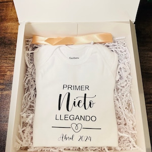 2 Cajas Sorpresa (anuncio Embarazo) Pañalero Para Abuelitos