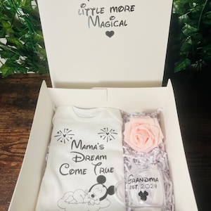 Nouvelles magiques de bébé, faire-part de grossesse de grand-mère, rêve de grand-mère devenu réalité, faire-part de grossesse de tante Disney, grands-parents magiques