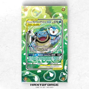 Könnte beinhalten: Eine Pokémon-Sammelkarte mit Blastoise & Piplup, einem Tag-Team, auf grünem und blauem Hintergrund. Die Karte hat einen grünen Rand und zeigt den Text "Blastoise & Piplup GX" und "HP 270". Die Karte hat außerdem zwei Attacken: "Splash Maker" und "Bubble Launcher GX".