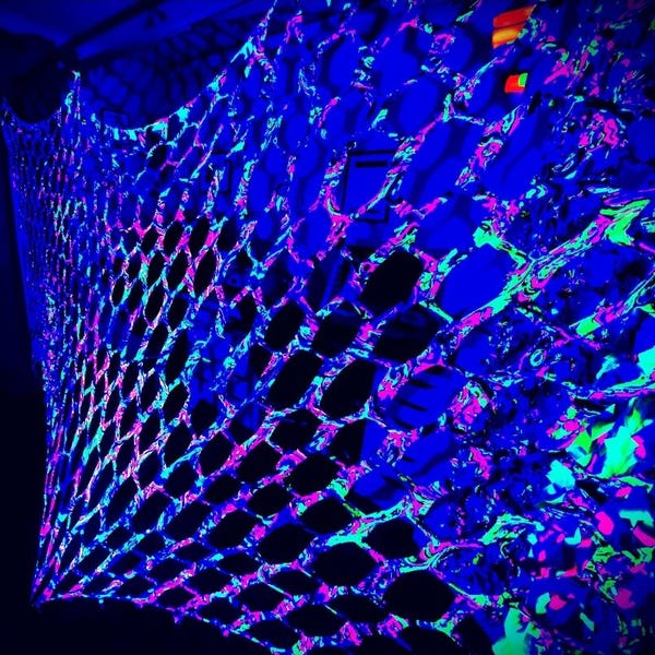 UV stretchy blacklight acid bathCamo Netting, neon Party Decor,uv tapestry, psytrance glow in the dark events, stretches 4-5metre