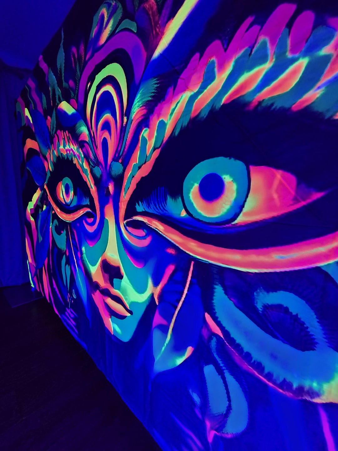 UV Reactive Holographic Eye Tapestry, Psychedelic Cotton Velvet Wall ...
