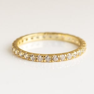 14K Gold Diamant Eternity Band: Zierlicher Stapel Ehering